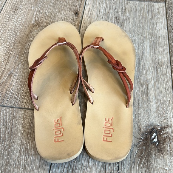 Flojos Flip Flops - Picture 2 of 4